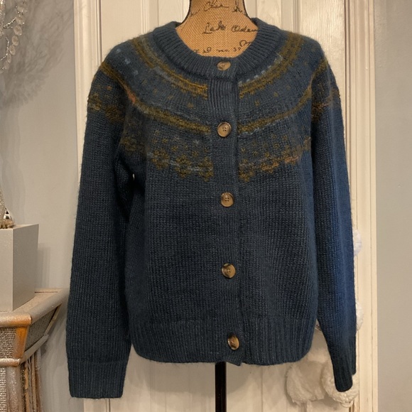 Old Navy Fair Isle Cardigan Sweater - Picture 3 of 5